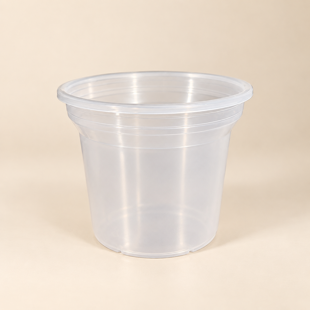 Maceta de plástico transparente